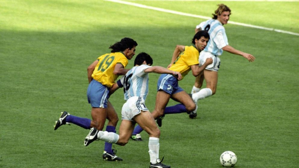 El tremendo video sobre Diego Maradona con el que FIFA presentó el clásico entre Brasil y Argentina