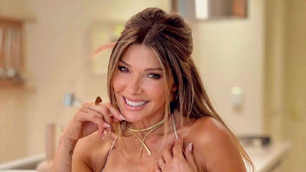 Catherine Fulop se fue a la playa y prendió fuego a todo Instagram