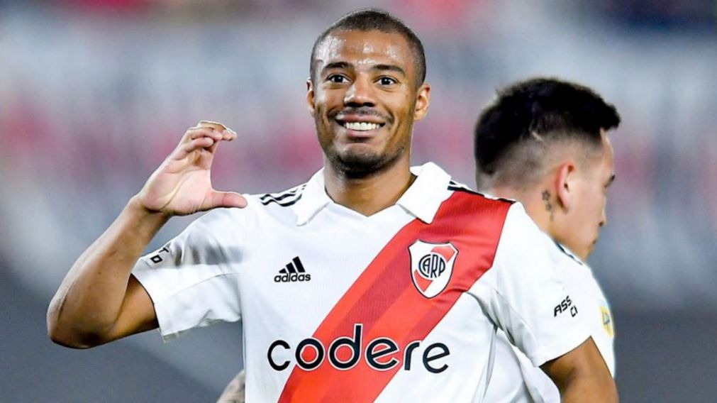 ¡Preocupación en River!: un gigante sudamericano vuelve a la carga por De la Cruz