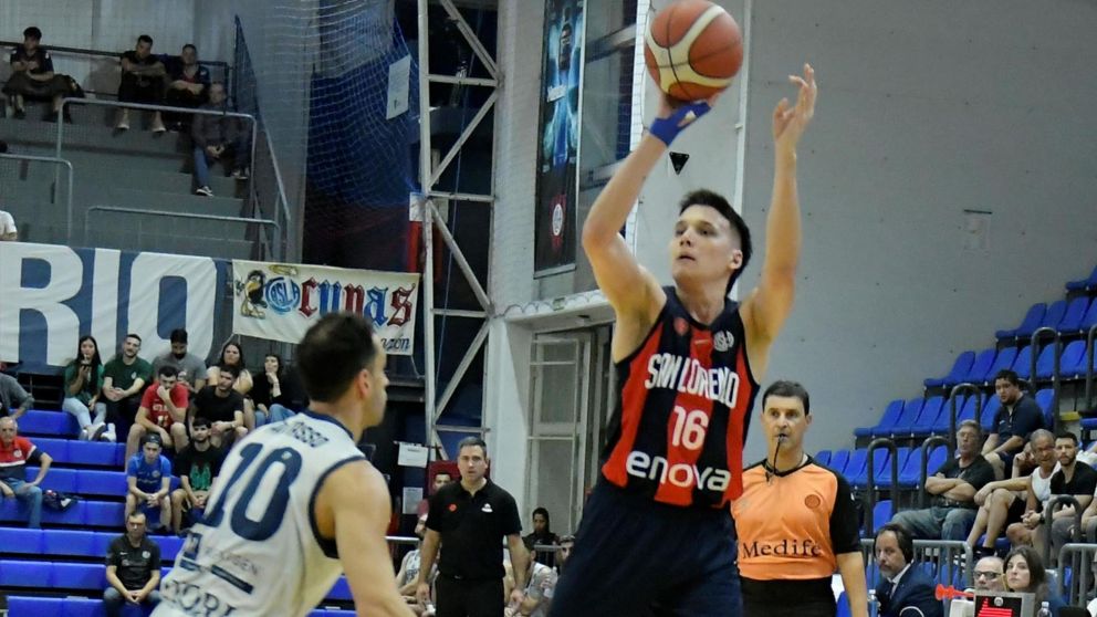 LNB: San Lorenzo aplastó a Independiente de Oliva y sigue de racha