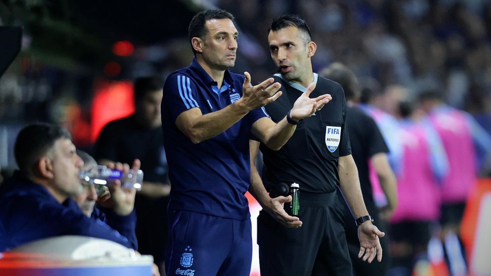 Scaloni le quitó dramatismo a la derrota de la Selección Argentina ante Uruguay: "Merecieron el triunfo"