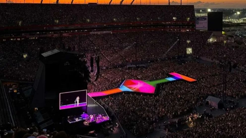Travis Kelce, jugador de NFL y novio de Taylor Swift, elogió la cancha de River