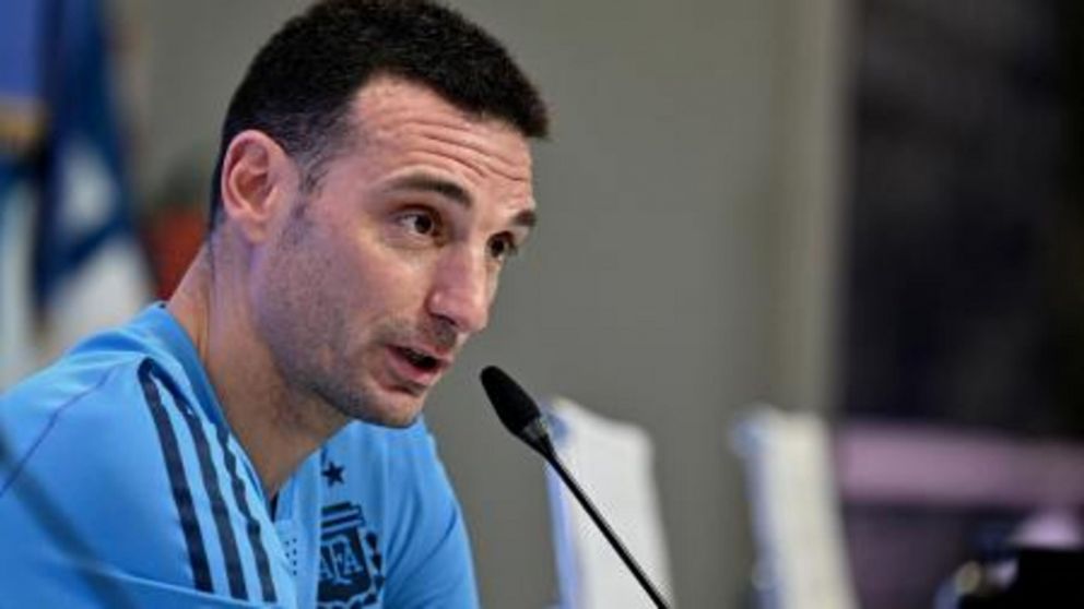 La tajante respuesta de Scaloni sobre la privatización de los clubes