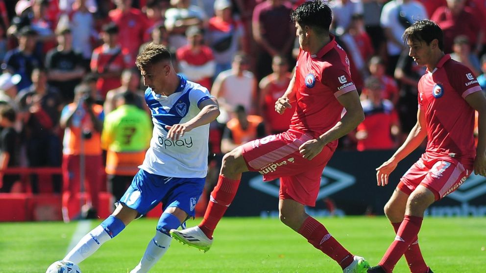 En un final con polémica, Argentinos y Vélez empataron por la Copa de la Liga Profesional