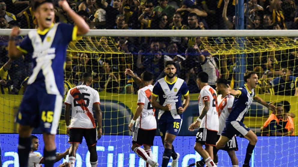 Rosario Central fue más que River y le ganó por la Copa de la Liga Profesional