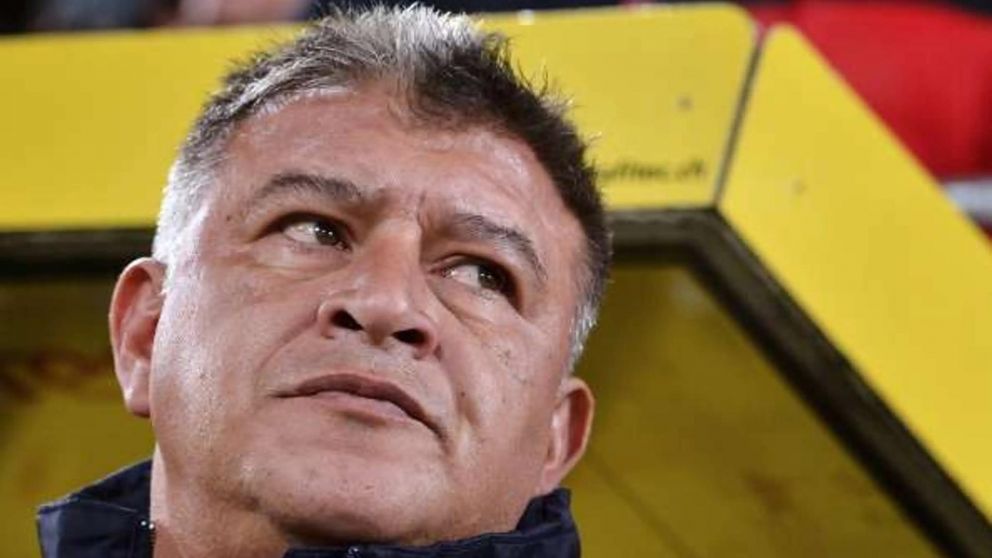 Claudio Borghi habló sobre el próximo DT de Boca y fue tajante: “Yo llamaría…”