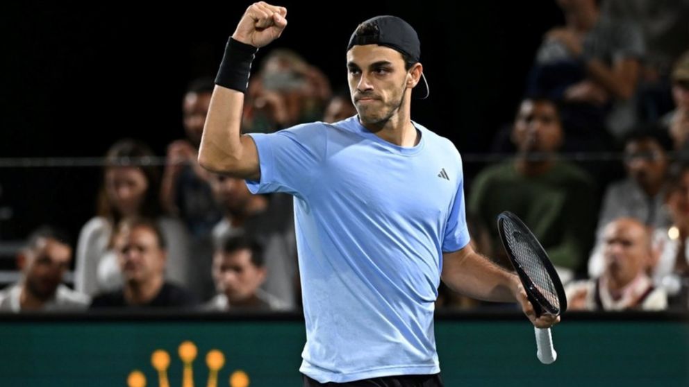 Masters 1000 de París: Cerúndolo eliminó al 8° del mundo