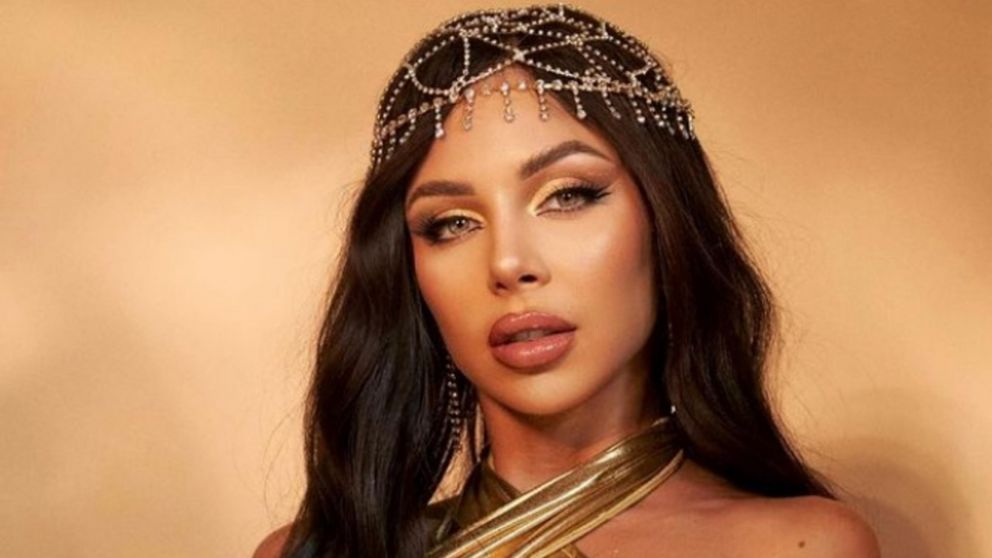 Romina Malaspina hizo una sensual producción como Cleopatra por Halloween y revolucionó Instagram