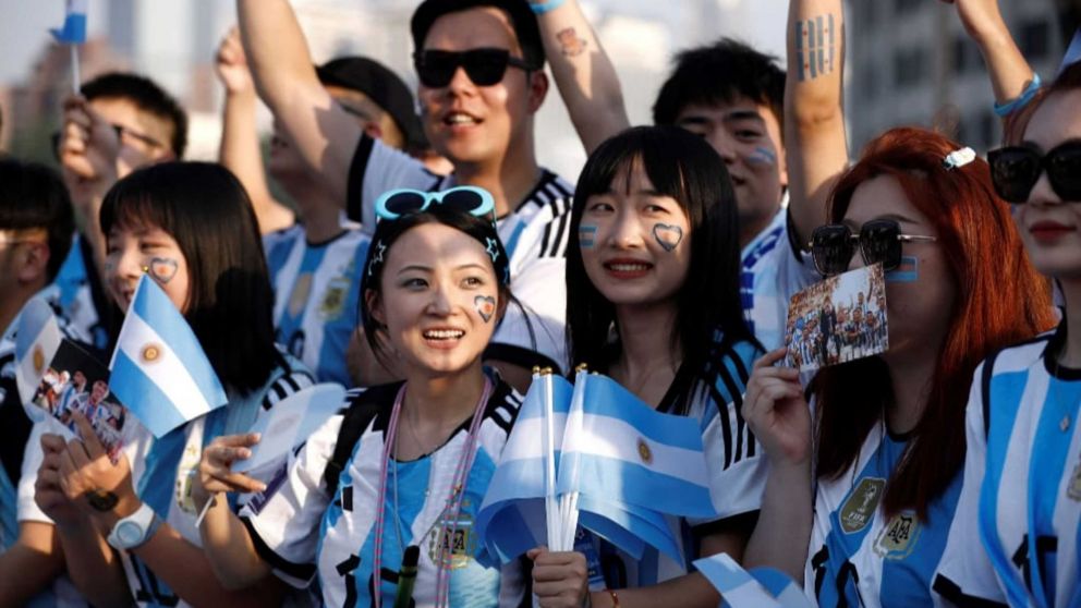 Furor por la Selección Argentina en China: así es el nuevo AFA Store Beijing