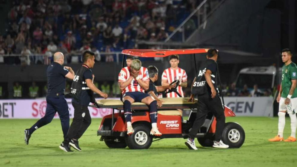 ¡Sufre Talleres!: mirá la durísima lesión de Ramón Sosa en el triunfo de Paraguay ante Bolivia