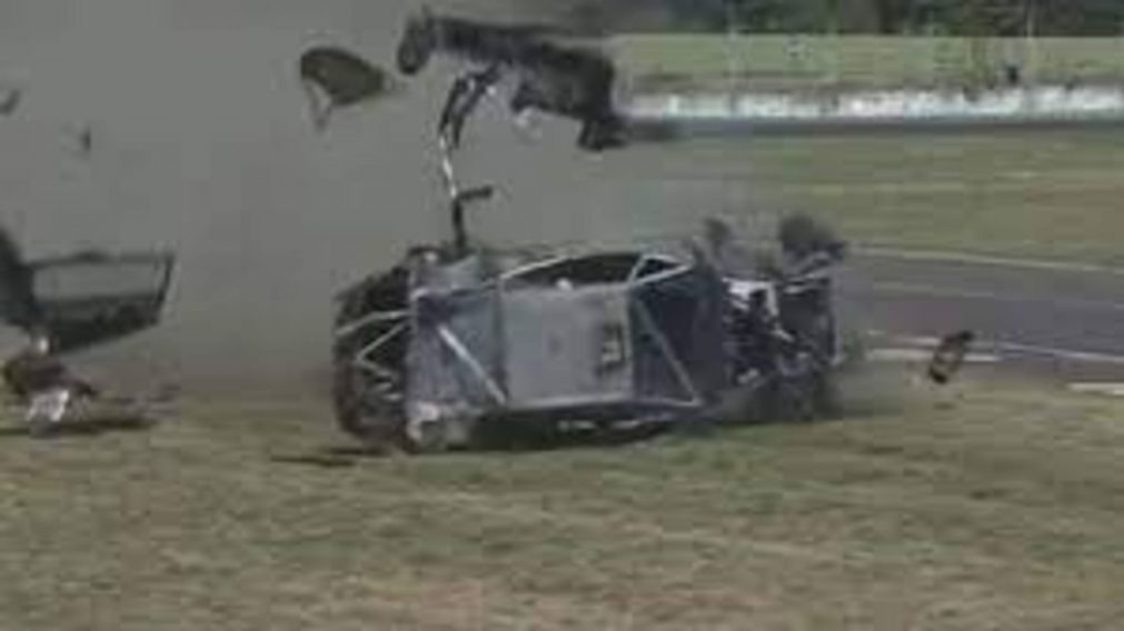 Video: mirá el tremendo accidente en la final del Top Race en Paraná