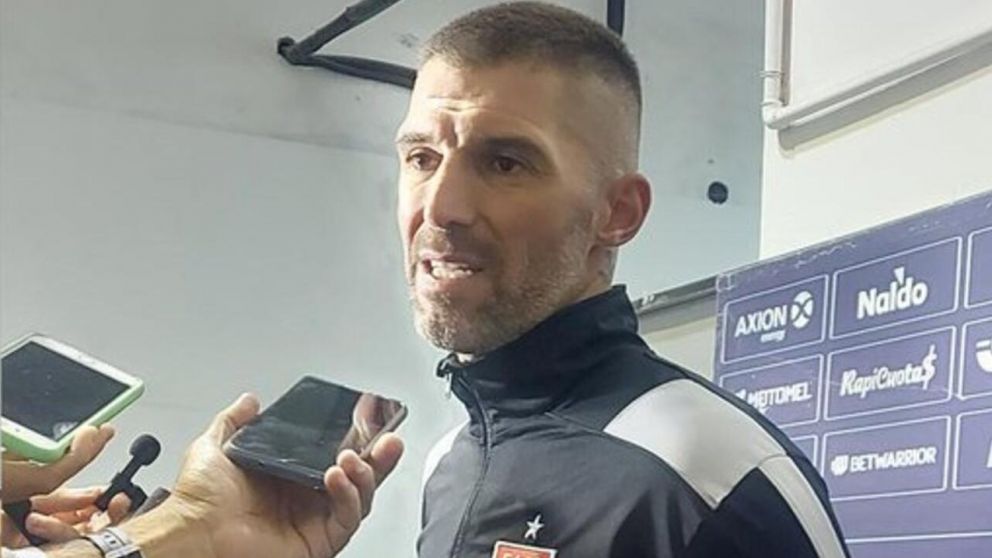 Andújar despedazó a Balbo que lo había acusado de generar su salida de Estudiantes: "por algo no dirige...