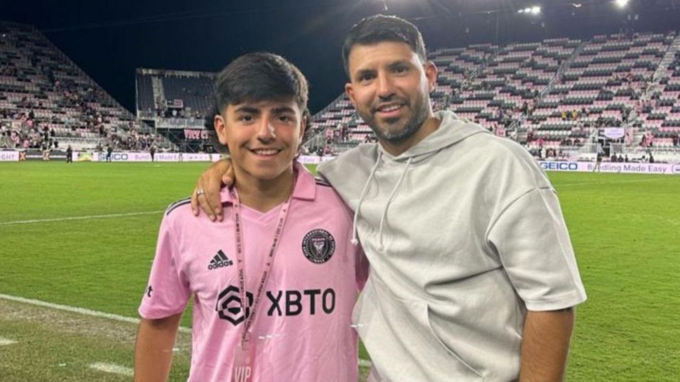 El Kun Agüero fue a ver jugar a su hijo Benjamín en Tigre y reveló qué consejos le dio