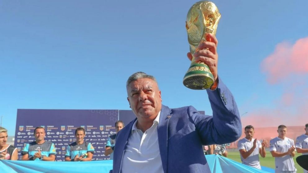 Chiqui Tapia detalló los pasos a seguir para que Argentina sea sede del Mundial 2030