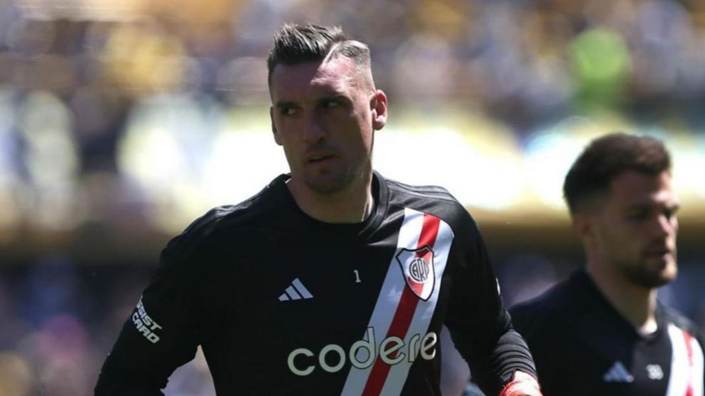 River usó una camiseta homenaje a Labruna para la entrada en calor para el Superclásico con Boca
