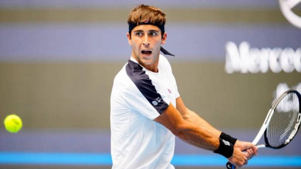 Tomás Etcheverry venció a Lloyd Harris y avanza en el ATP 500 de Beijing