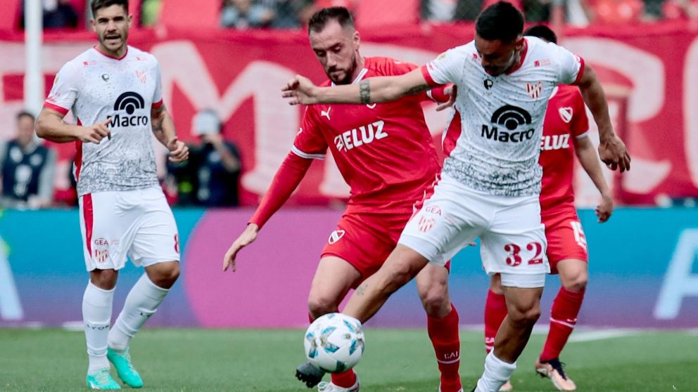 Independiente e Instituto igualaron sin goles en un final lleno de polémicas