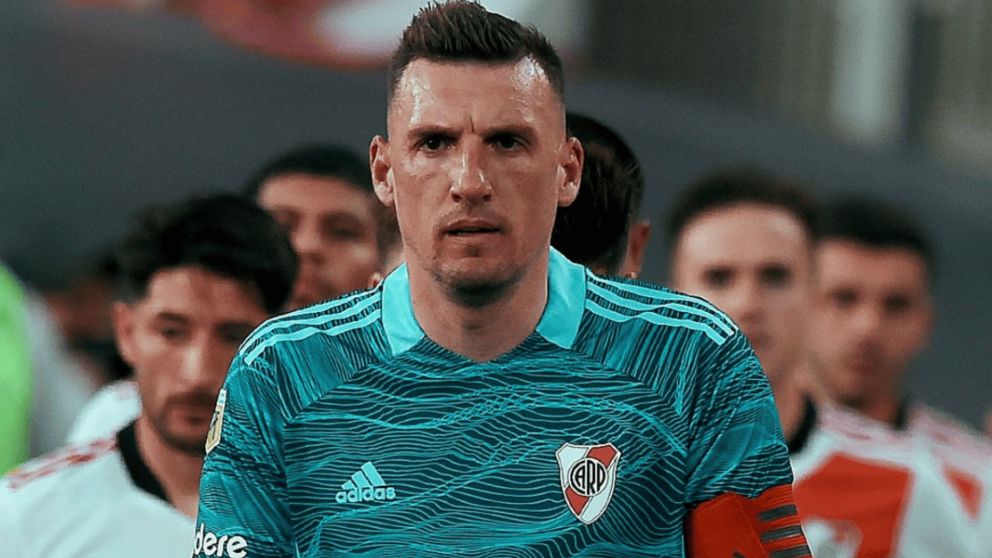 River se quiere deshacer de Armani y ya tiene candidatos en la mira: quiénes son