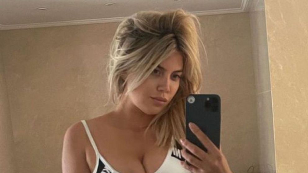 Wanda Nara mostró una serie de sugerentes fotos desde Estambul