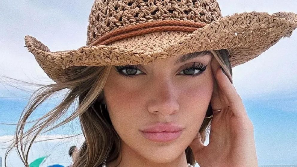 Sasha Ferro fue a la playa y prendió fuego a todo Instagram