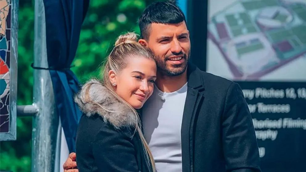 El Kun Agüero y Sofía Calzetti esperan un hijo.