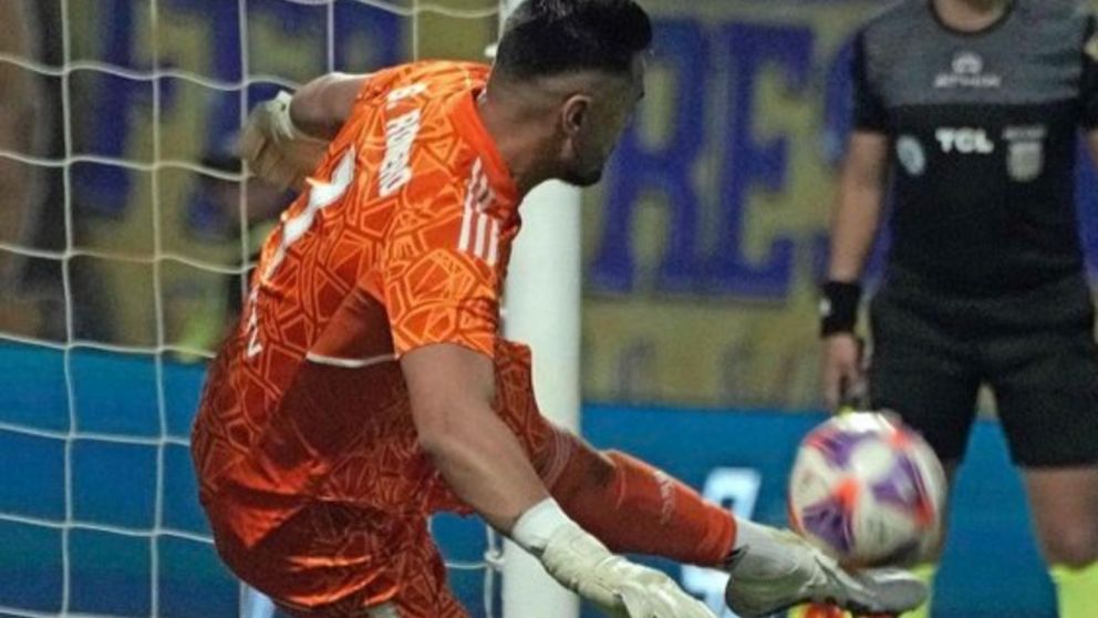 Chiquito Romero otra vez h�roe: Boca le gan� por penales a Almagro y se meti� en los cuartos de final