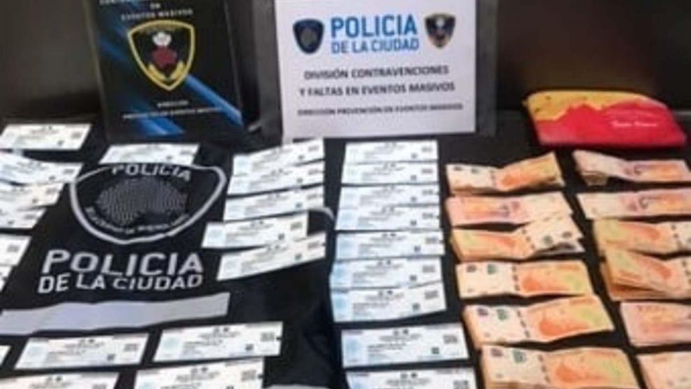 Reventa de entradas en Argentina-Ecuador: una persona detenida con 35 tickets y más de 200 mil pesos