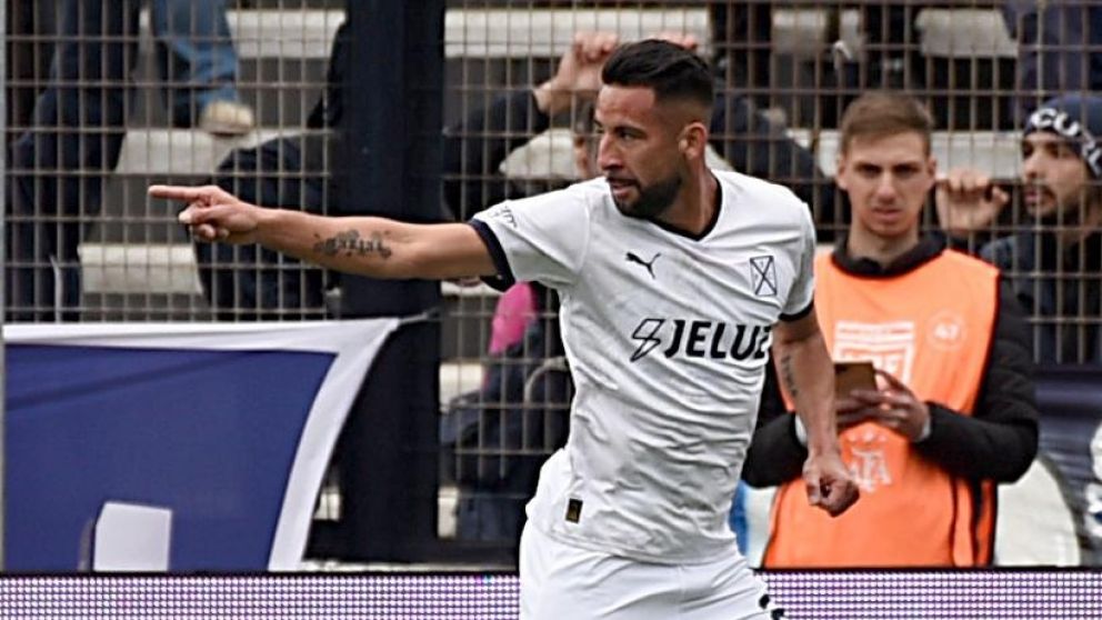 El Independiente de Tevez se hizo fuerte ante Gimnasia y logr� su segundo triunfo consecutivo