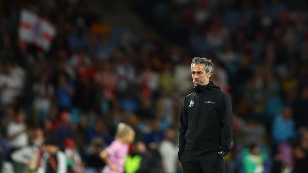 Escándalo en España: el DT de la selección femenina tendría las horas contadas por el caso Rubiales