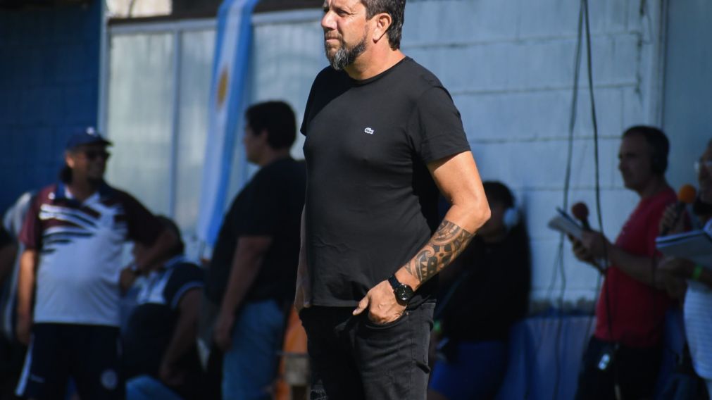 Guillermo Szeszurak agarró a Deportivo Laferrere y le cambió la cara.