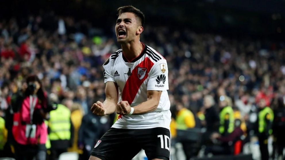 River hoy: Pity Martínez firmó su contrato y fue presentado con una chicana para Boca