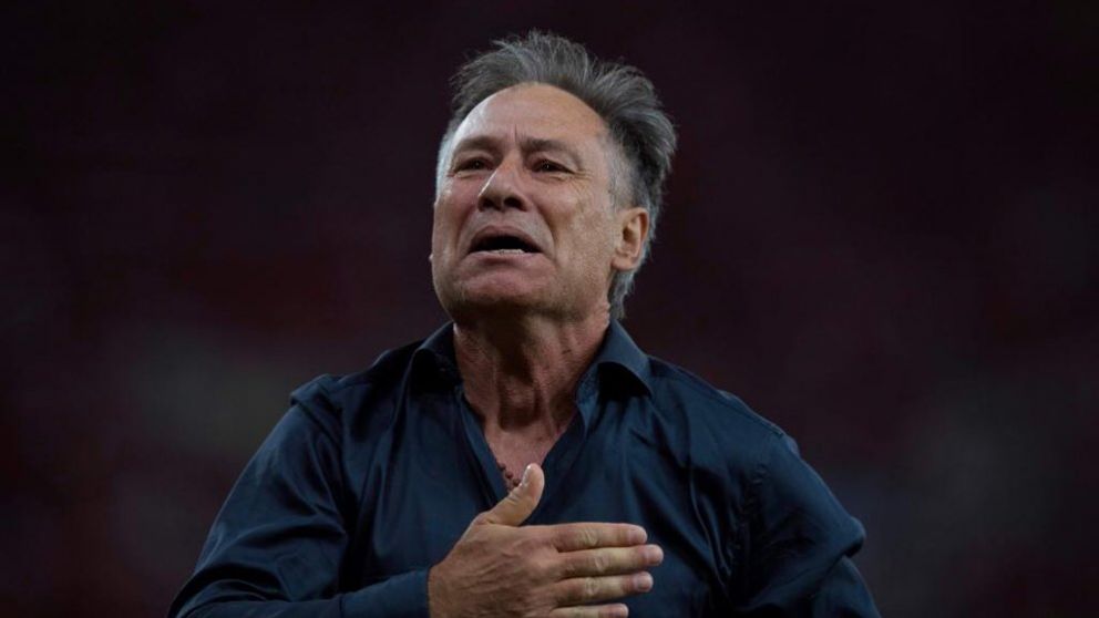 Holan ya tiene nuevo equipo luego de su paso por Rosario Central.