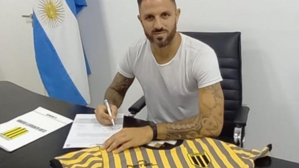 Burrito Martínez fue tendencia en las redes sociales por su tremenda pelea con el presidente de Almirante Brown