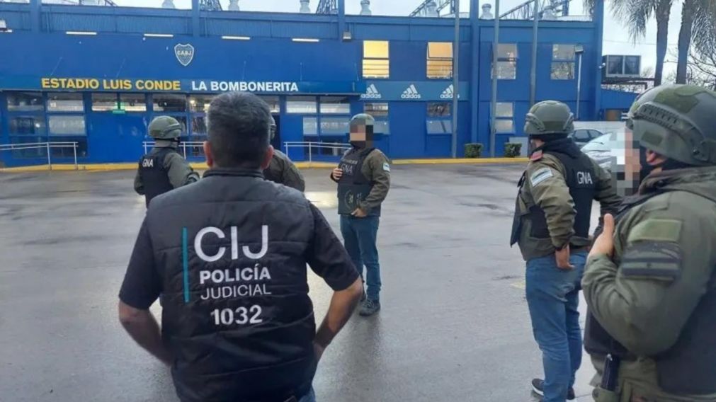 Sorpresa en Boca: allanamiento en el club por supuesta venta y reventa de entradas falsas