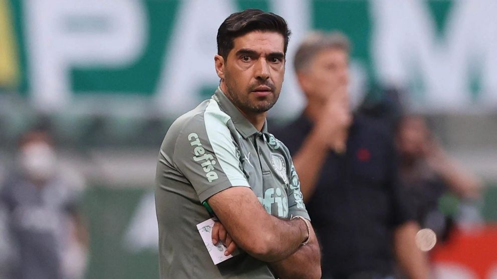 Abel Ferreira utilizó la figura de Messi para hacerle una sugerencia a los hinchas del Palmeiras