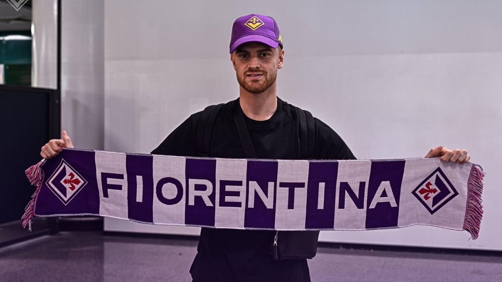 Lucas Beltrán lució los colores de Fiorentina y fue recibido con un llamativo posteo