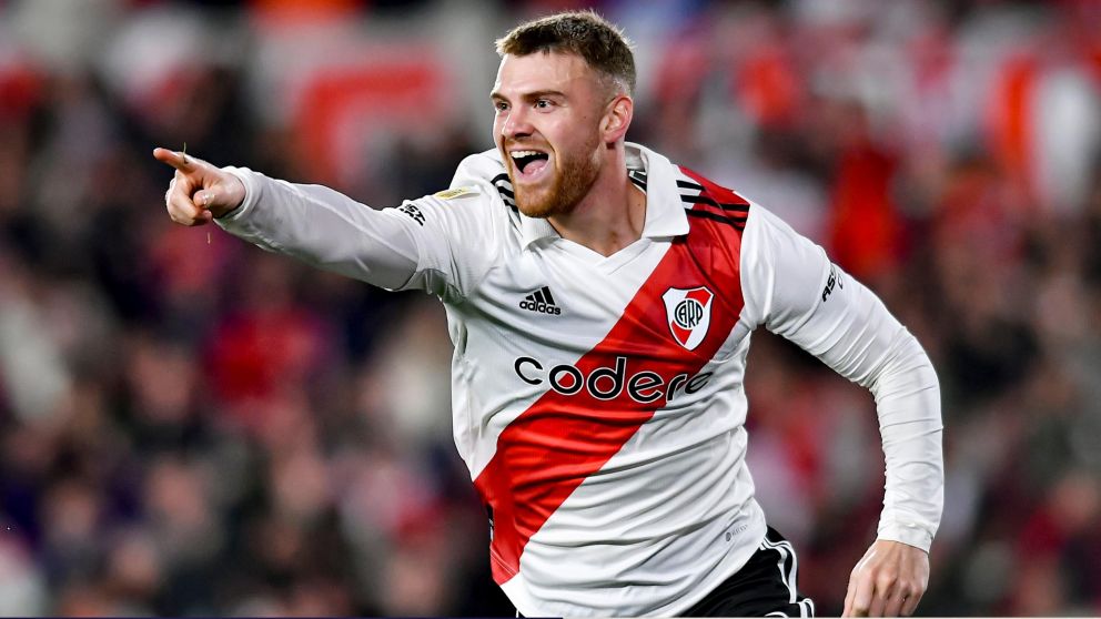 ¡Atención River!: conocé la millonaria oferta que prepara Fiorentina para llevarse a Beltrán