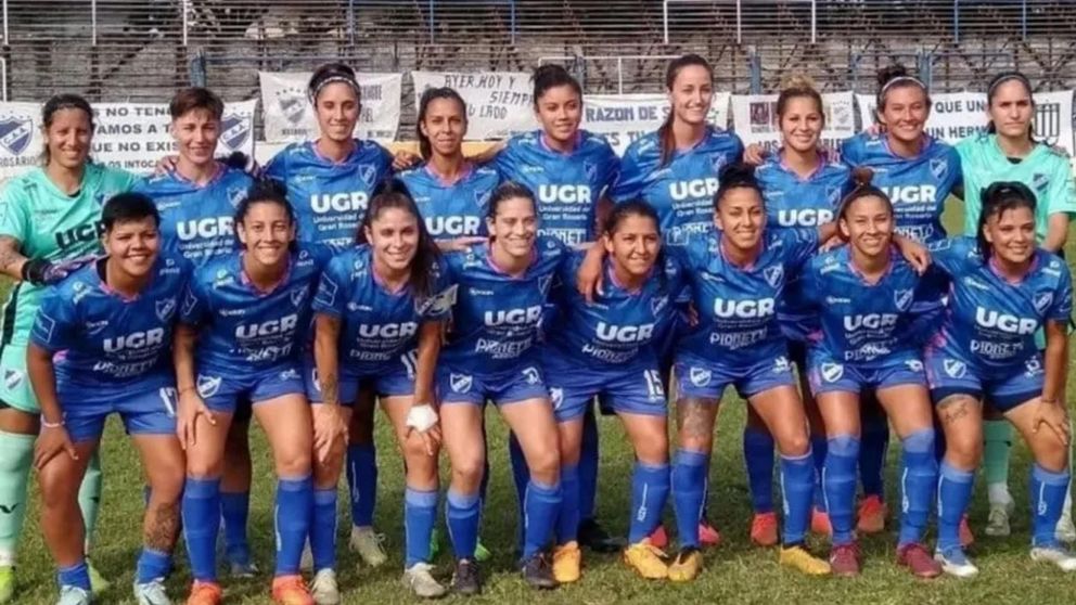 Esc�ndalo en el f�tbol femenino: renunci� todo el plantel de Argentino de Rosario tras el destrato de los dirigentes