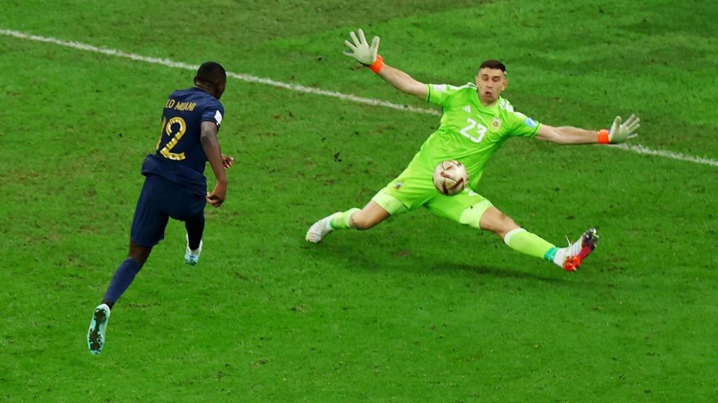 PSG asume la marcha de Mbappé y contrata a Kolo Muani