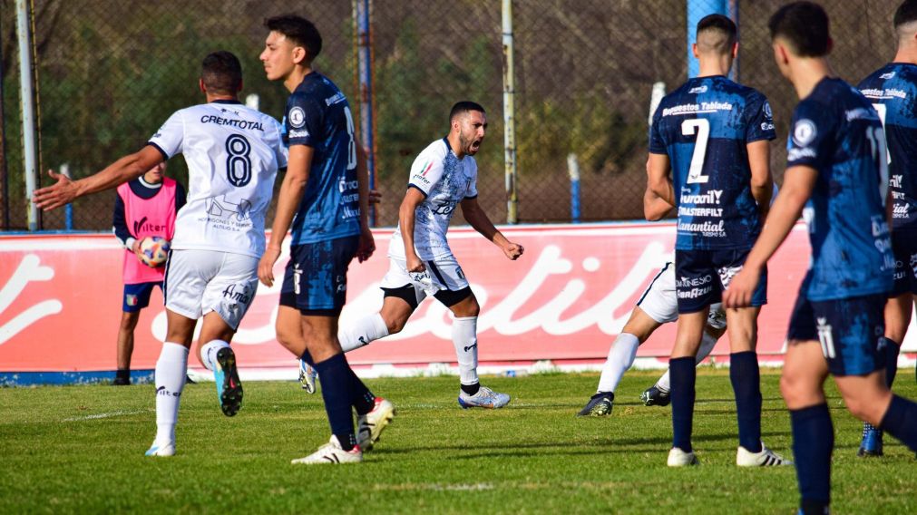Franco Benítez es la carta de gol de Sportivo Italiano. (Gentileza: Ruddy Fotografía)