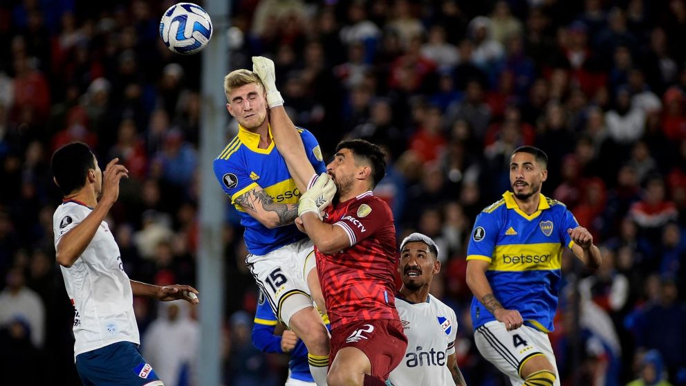 Nacional y Boca igualaron sin goles por la Copa Libertadores y dejaron la serie abierta