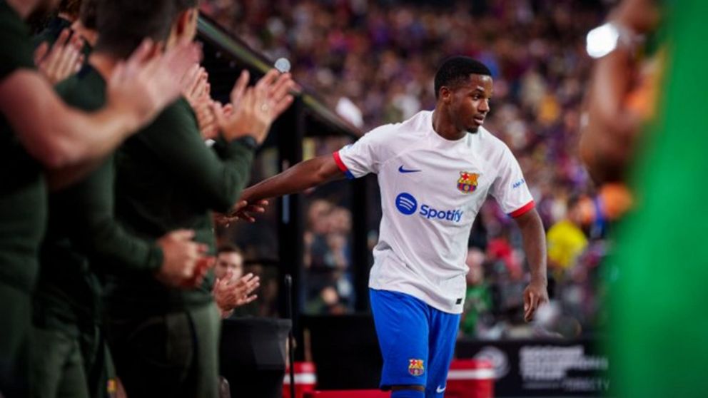 Barcelona le ganó a Milan en un amistoso en medio del escándalo con Dembélé