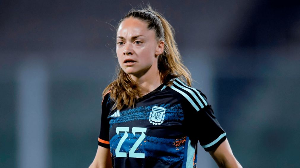 Estefanía Banini, figura de la Selección, sueña con retirarse en el fútbol argentino