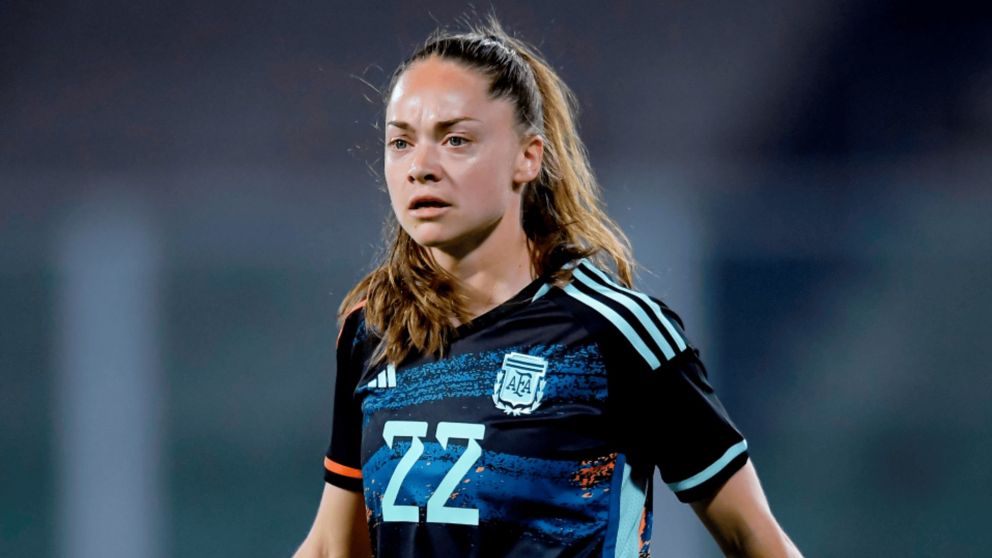 Estefanía Banini, figura de la Selección, sueña con retirarse en el fútbol argentino