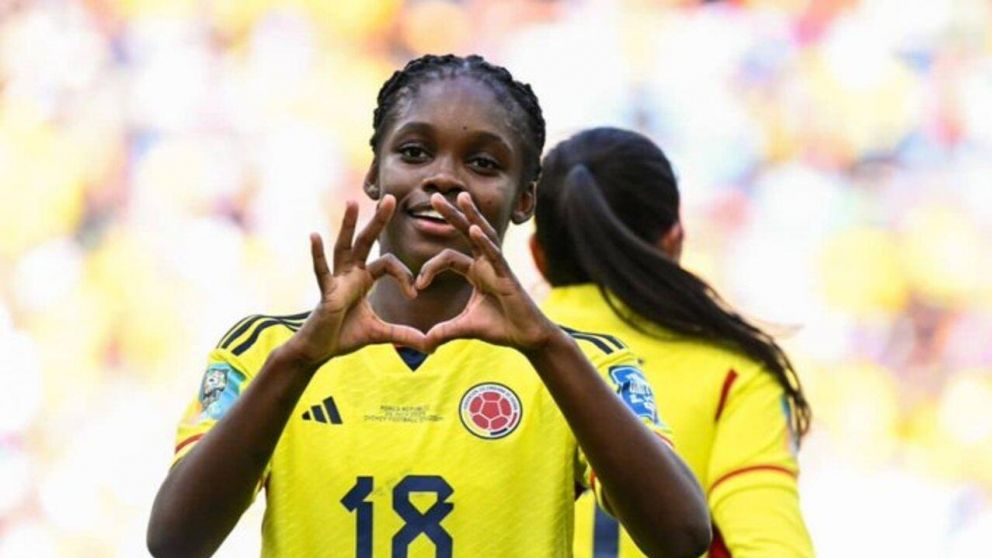 Mundial Femenino: La estrella de la Selección de Colombia se desmayó en la práctica y el video se hizo viral