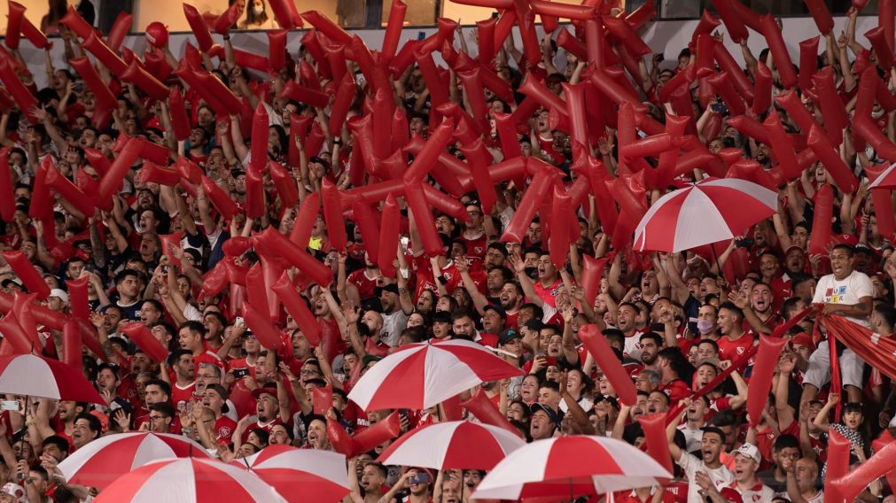¡Independiente en llamas!: Los hinchas se convocan al playón del estadio luego del partido ante Boca