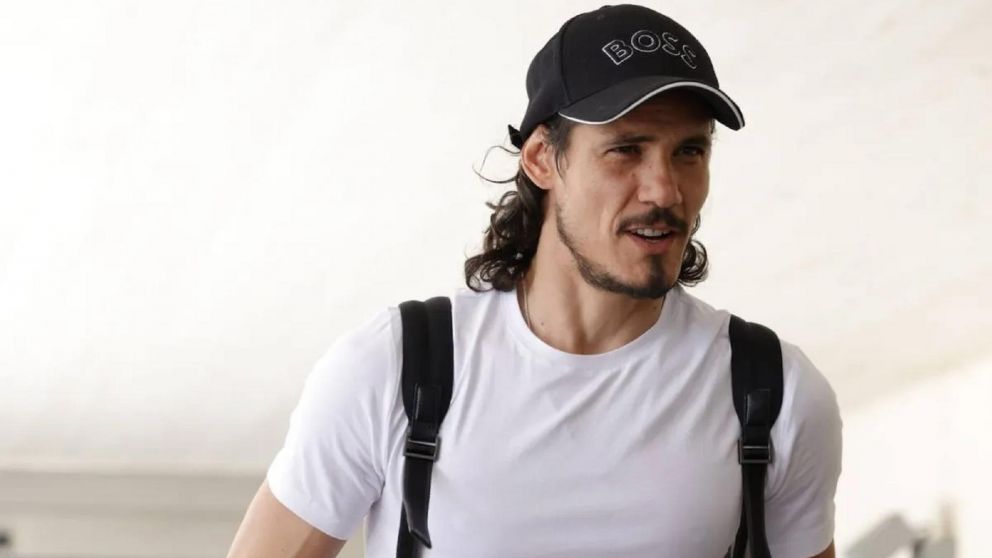 Boca hoy: Cavani est� a una firma de salir de Valencia y su hermano volvi� a dejar un fuerte t�tulo