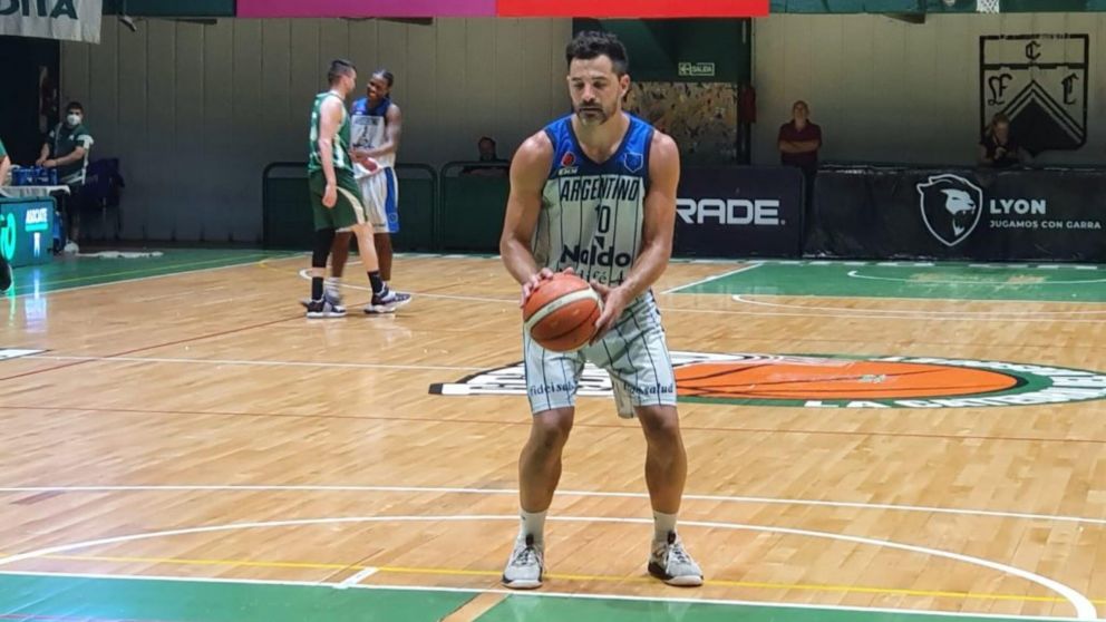 Cangelosi sumará su decimocuarta temporada seguida en Argentino de Junín