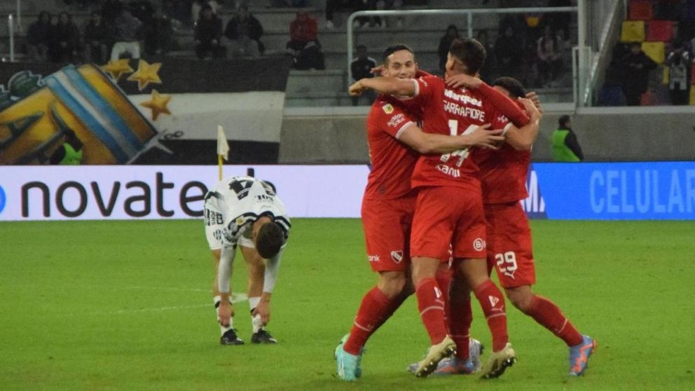 Independiente obtuvo una victoria clave ante Central Córdoba como visitante