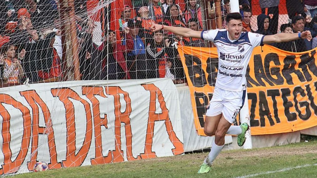 Claudio Campostrini, la carta de gol de Lamadrid.